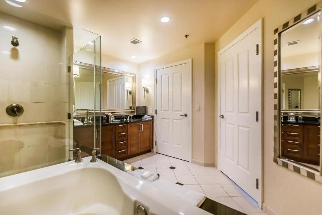 Spectacular Views Mgm 3718 Apartment Las Vegas